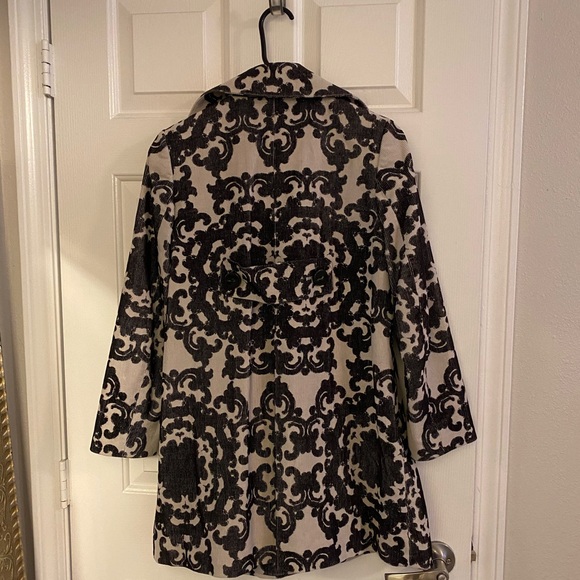 Coat - Picture 2 of 4